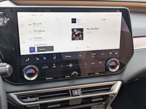 Used 2025 Lexus RX 350 Premium w/ Accessory Package (Z1) FWD image 14