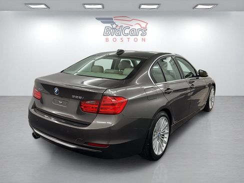 Used 2013 BMW 328i xDrive Sedan AWD/4WD image 4