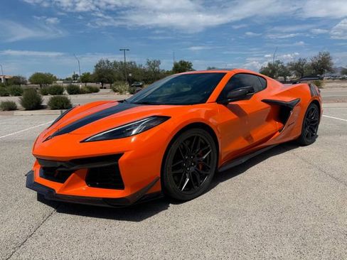 Used 2024 Chevrolet Corvette Z06 w/ Z07 Performance Package image 2