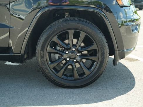 Used 2019 Jeep Grand Cherokee Altitude AWD/4WD image 42