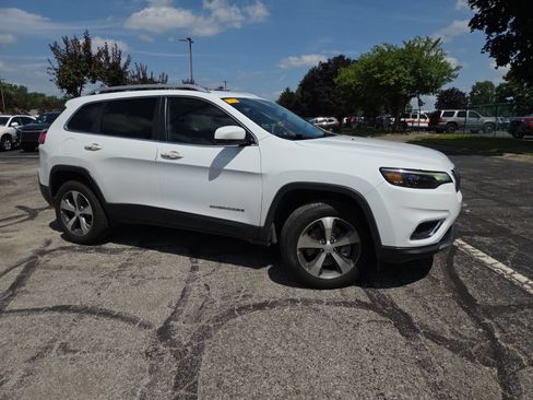 Used 2020 Jeep Cherokee Limited AWD/4WD image 2