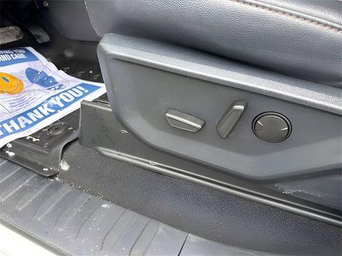 Used 2026 Ford F350 Lariat w/ Black Appearance Package image 22