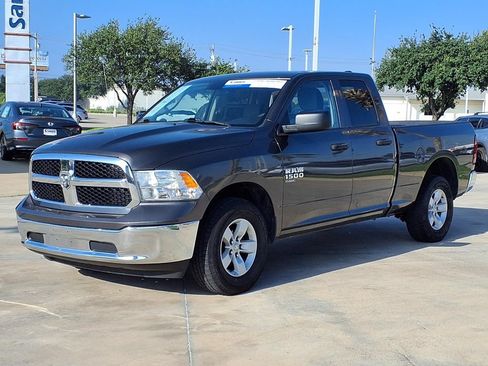 Used 2024 RAM 1500 Classic SLT AWD/4WD image 3