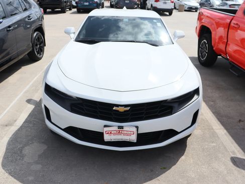 Used 2023 Chevrolet Camaro LT image 3