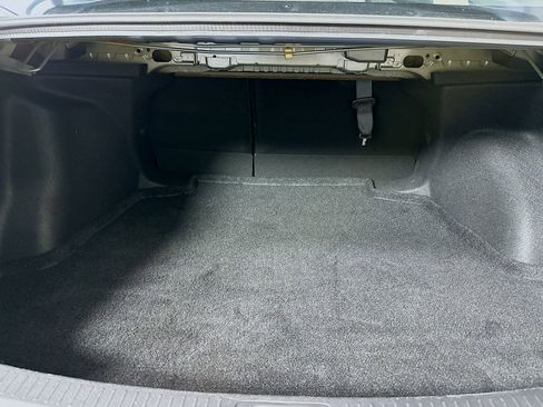 Used 2025 Toyota Corolla LE image 30