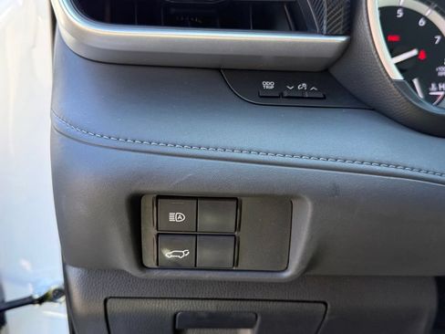 Used 2022 Toyota Highlander XSE AWD/4WD image 14