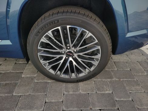 New 2027 GMC Terrain Denali w/ LPO, Floor Liner Package AWD/4WD image 11