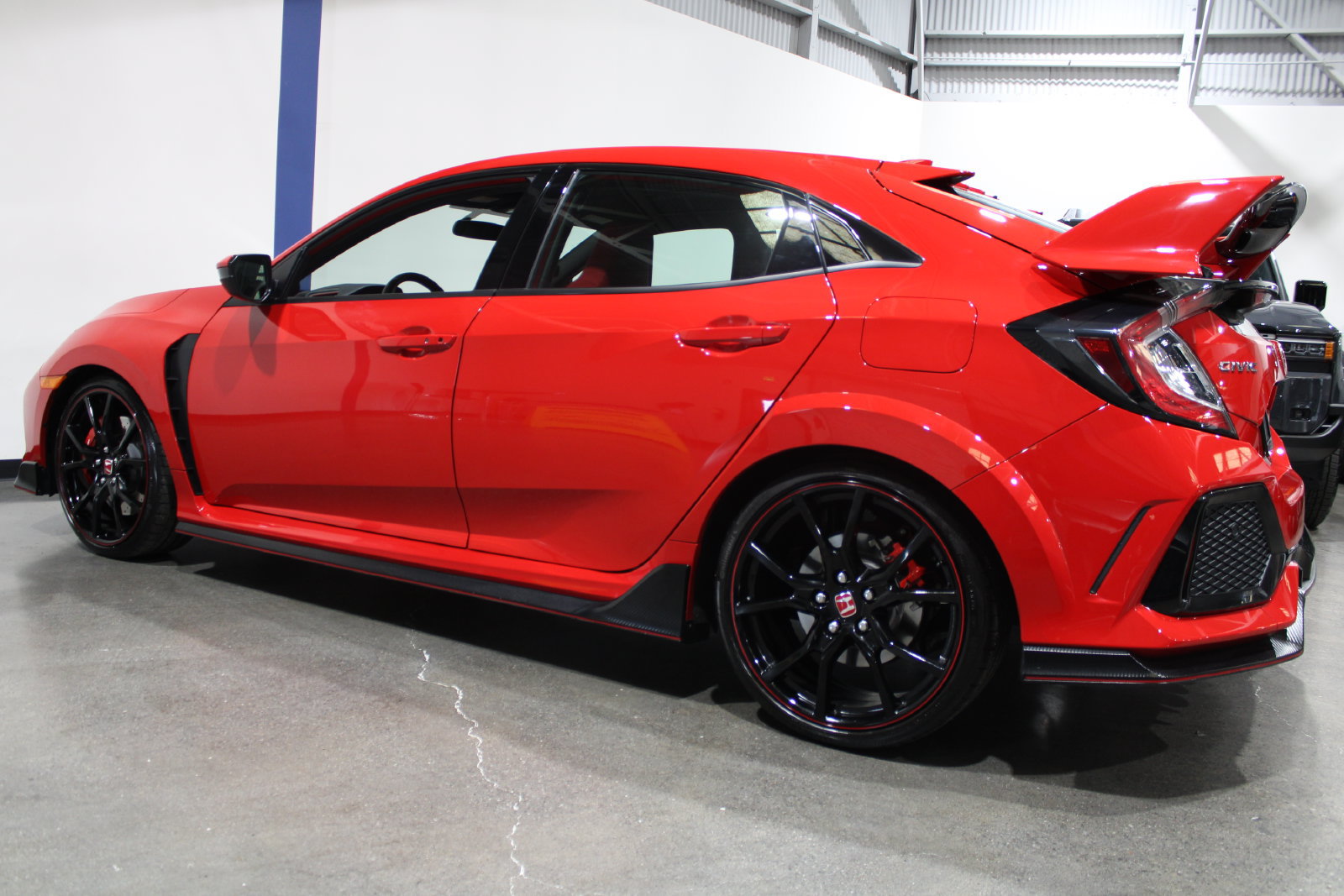 Used 2018 Honda Civic Type R image 9