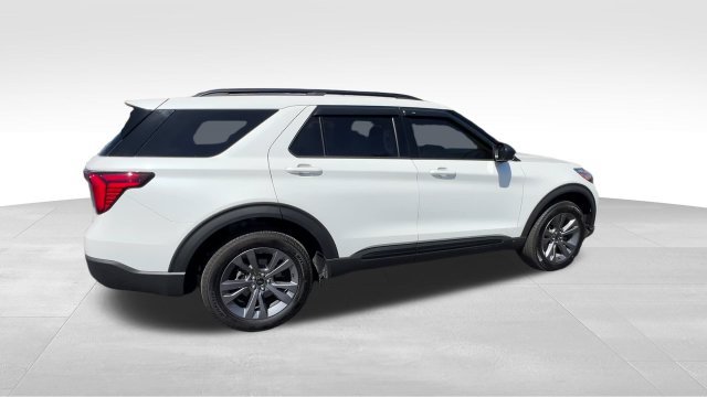Used 2026 Ford Explorer Active w/ Active Comfort Package AWD/4WD image 10