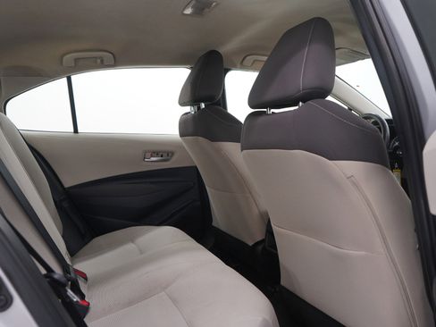 Used 2020 Toyota Corolla LE FWD image 12