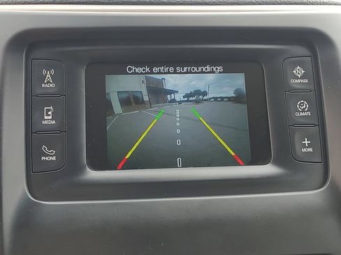 Used 2016 Jeep Cherokee Latitude FWD image 15
