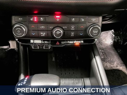 Used 2025 Dodge Durango R/T AWD/4WD image 22
