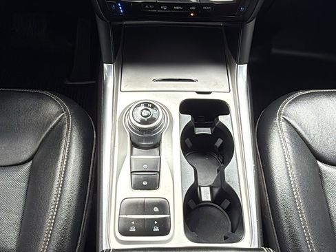 Used 2023 Ford Explorer Limited w/ Limited Technology Package RWD image 21