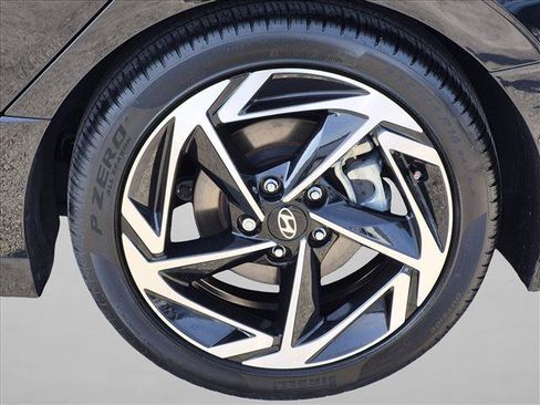 Used 2024 Hyundai Sonata SEL w/ Convenience Package FWD image 23