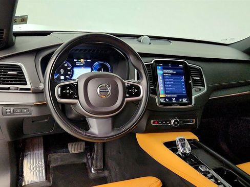 Used 2021 Volvo XC90 T8 Inscription w/ Advanced Package AWD/4WD image 14