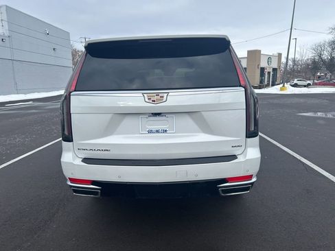 Used 2021 Cadillac Escalade Premium Luxury w/ Performance Package image 6