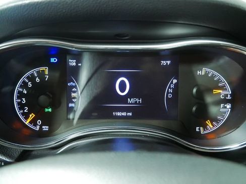 Certified 2017 Jeep Grand Cherokee Altitude AWD/4WD image 33