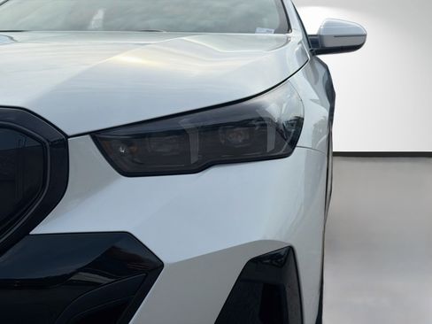 Certified 2024 BMW i5 eDrive40i w/ Executive Package RWD image 9