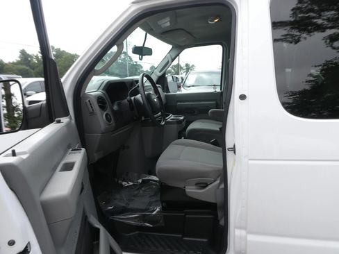 Used 2012 Ford E-350 and Econoline 350 XLT RWD image 12
