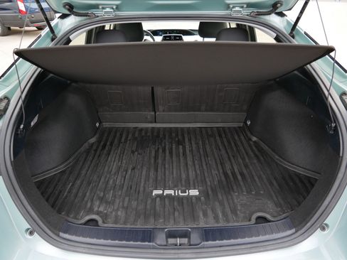 Used 2016 Toyota Prius Two image 18