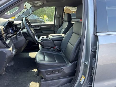 Used 2025 GMC Sierra 1500 SLT image 13