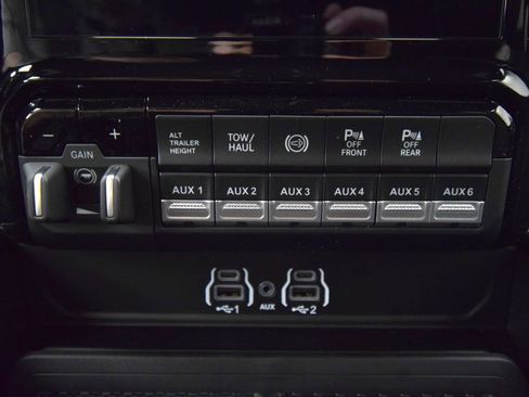 New 2026 RAM 3500 Laramie AWD/4WD image 26