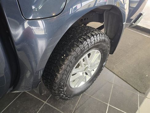 Used 2018 Nissan Frontier SV image 29