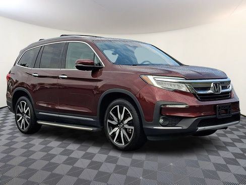 Used 2021 Honda Pilot Touring image 1