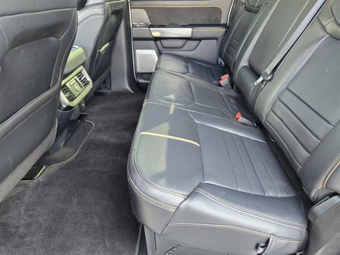 Used 2024 Ford F250 Platinum image 28