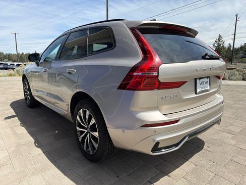 Used 2025 Volvo XC60 B5 Plus AWD/4WD image 5