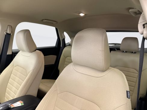 Used 2024 Ford Edge SEL image 10