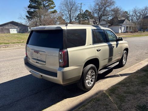 Used 2017 GMC Yukon SLT image 6