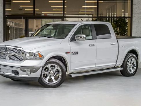Used 2015 RAM 1500 Laramie w/ Convenience Group RWD image 2