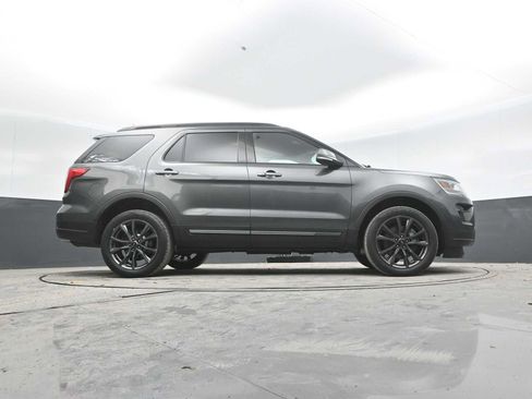 Used 2019 Ford Explorer XLT w/ Equipment Group 202A AWD/4WD image 51