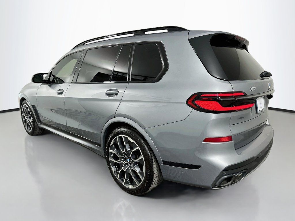 Used 2024 BMW X7 M60i w/ Executive Package AWD/4WD image 7