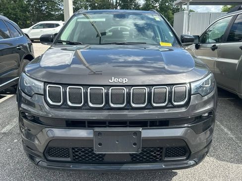Used 2022 Jeep Compass Limited w/ Elite Group AWD/4WD image 2