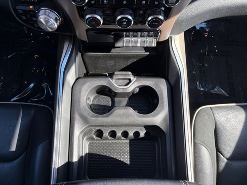 Used 2021 RAM 1500 Laramie image 9