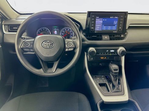 Used 2021 Toyota RAV4 LE FWD image 21