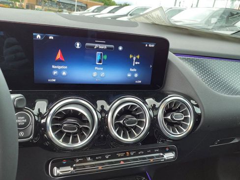 Used 2025 Mercedes-Benz GLA 250 4MATIC image 19