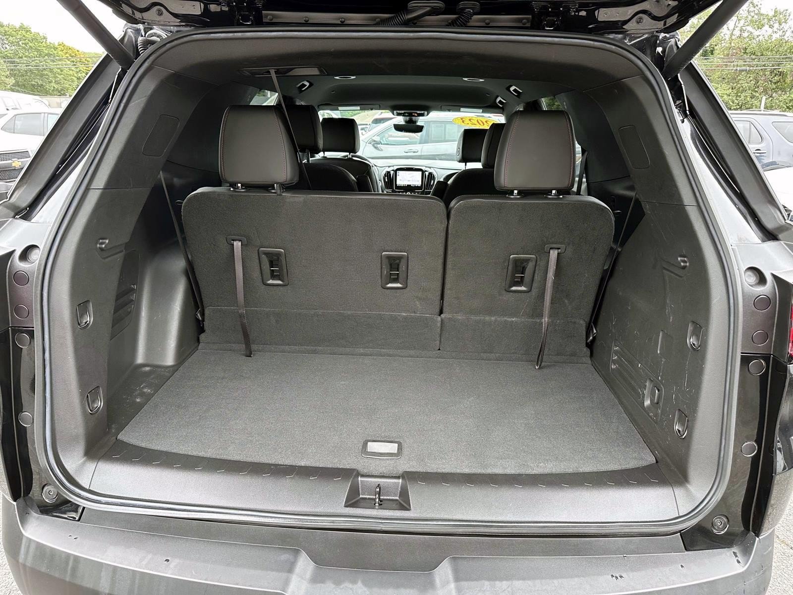 Used 2023 Chevrolet Traverse RS AWD/4WD image 7