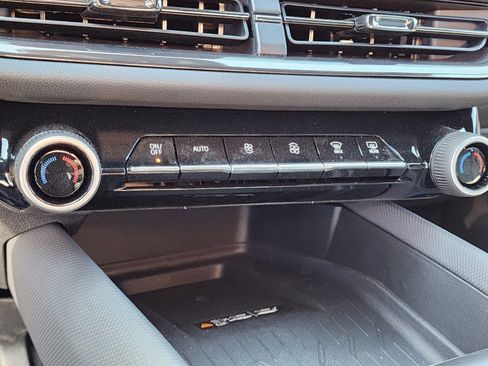 New 2025 Chevrolet Equinox EV RS image 16