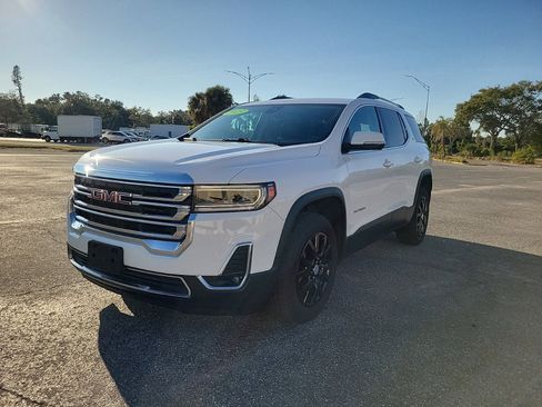 Used 2023 GMC Acadia SLT image 2