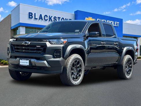 New 2026 Chevrolet Colorado Trail Boss AWD/4WD image 2