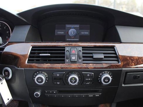 Used 2008 BMW 528xi Sedan image 20