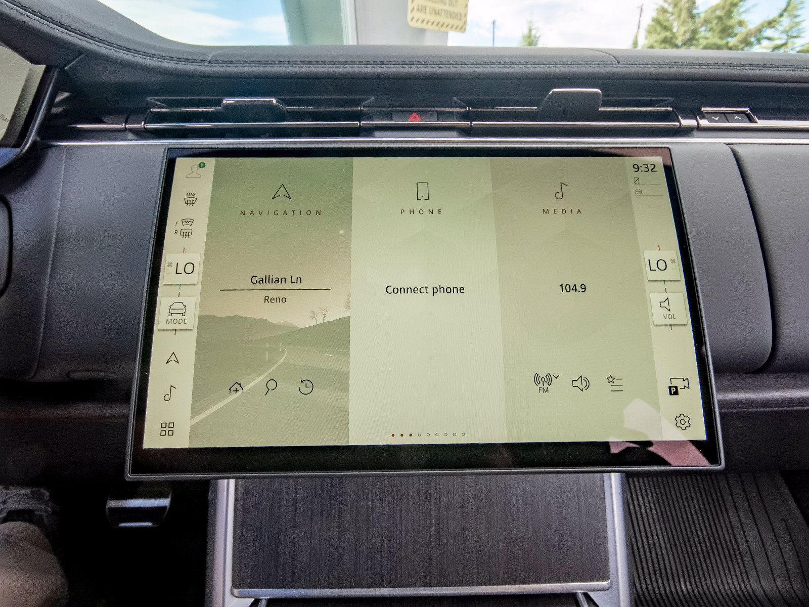New 2026 Land Rover Range Rover SE AWD/4WD image 18