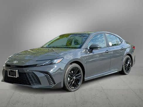 New 2026 Toyota Camry SE FWD image 1