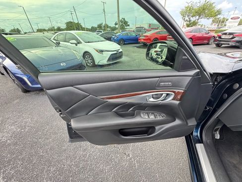 Used 2016 INFINITI Q70 3.7 w/ Sport Package image 39