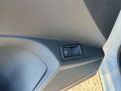 Used 2022 Volkswagen Taos S image 33