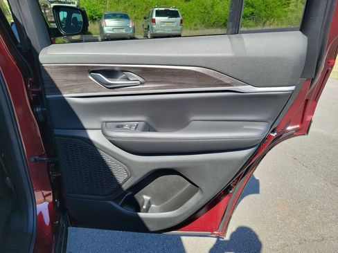 New 2026 Jeep Grand Cherokee Altitude RWD image 38