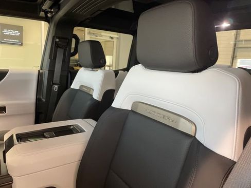 New 2025 GMC Hummer EV 2X AWD/4WD image 23